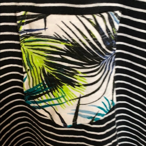 T-shirt - Picture 2 of 2